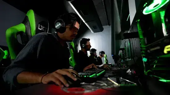 LXG (League of Extraordinary Gamers)