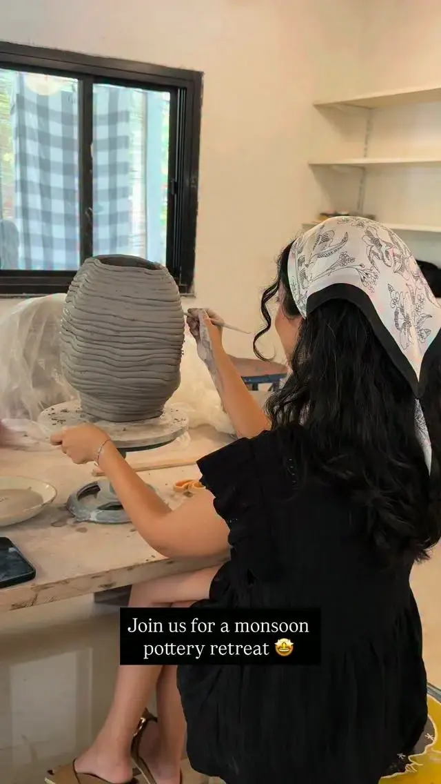 Aura Vase Pottery Farm